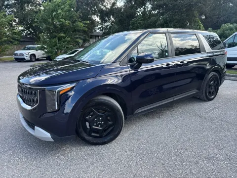 Another view of 2025 Kia Carnival LXS for sale in Seffner, FL at Evo Motors