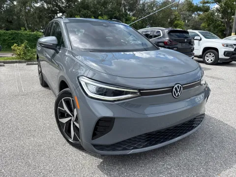 More photos of 2023 Volkswagen ID.4 Pro S at Evo Motors, FL
