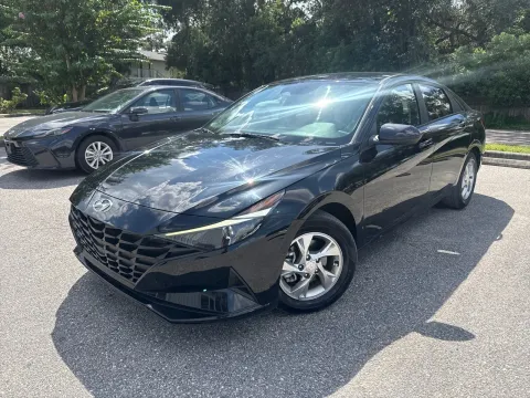 Photos of 2023 Hyundai Elantra SE for sale in Seffner, FL at Evo Motors