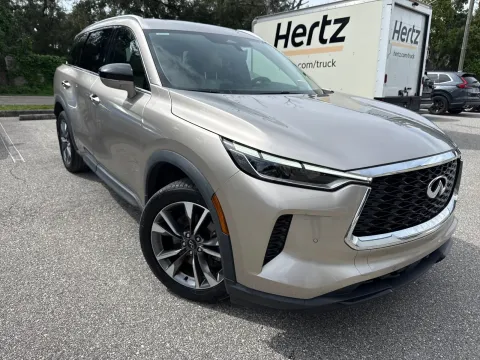 More photos of 2023 INFINITI QX60 LUXE at Evo Motors, FL