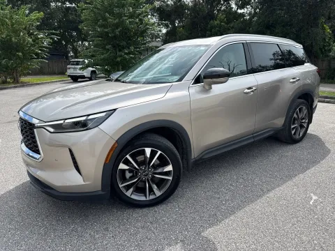 Another view of 2023 INFINITI QX60 LUXE for sale in Seffner, FL at Evo Motors
