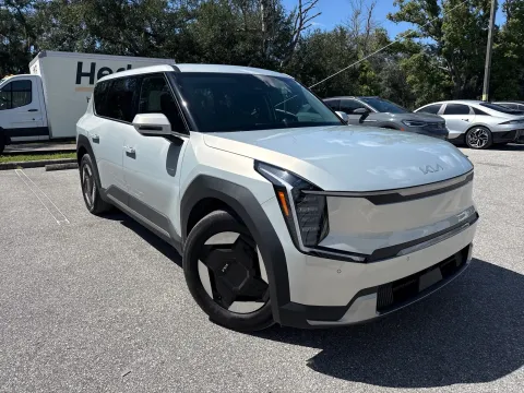More photos of 2026 Kia EV9 Light Long Range at Evo Motors, FL