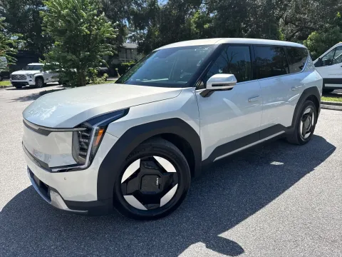 Another view of 2026 Kia EV9 Light Long Range for sale in Seffner, FL at Evo Motors