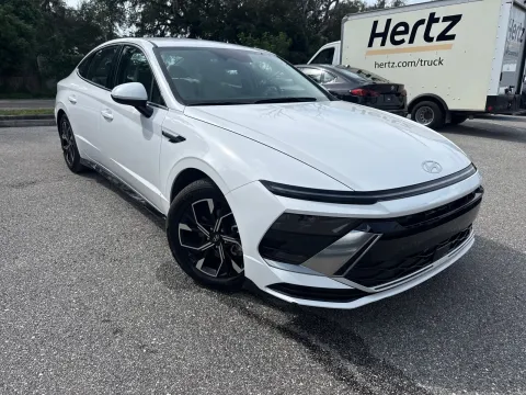 More photos of 2025 Hyundai Sonata SEL at Evo Motors, FL