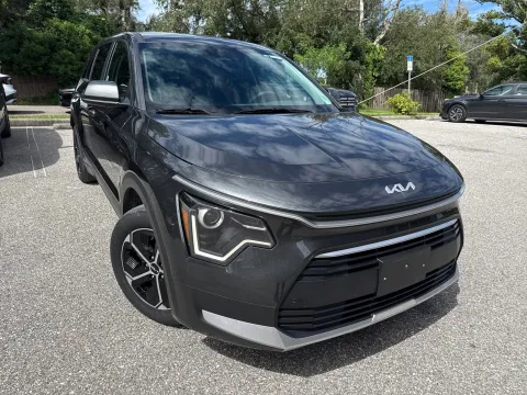 More photos of 2025 Kia Niro LX at Evo Motors, FL