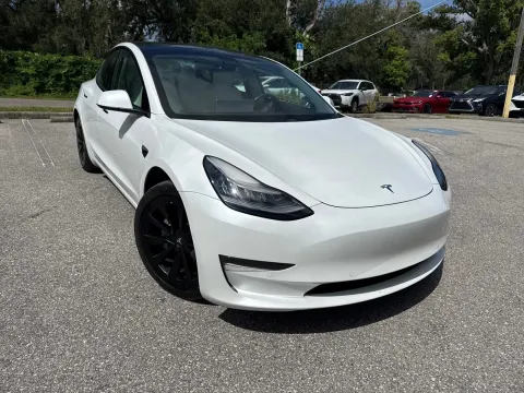 More photos of 2021 Tesla Model 3 Standard Range Plus at Evo Motors, FL