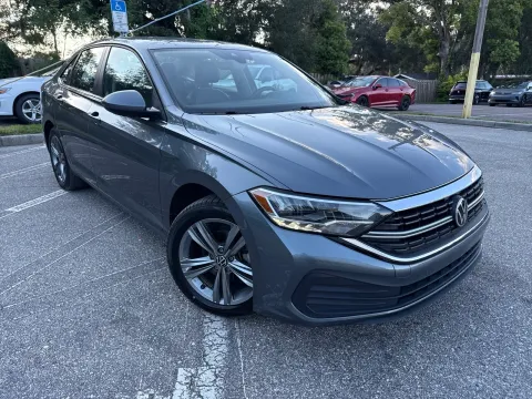 More photos of 2024 Volkswagen Jetta SE at Evo Motors, FL