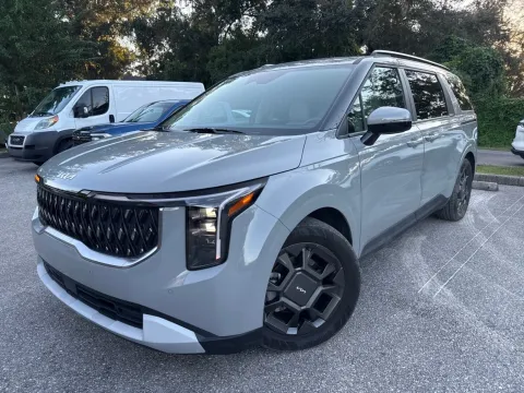 Photos of 2026 Kia Carnival Hybrid EX for sale in Seffner, FL at Evo Motors