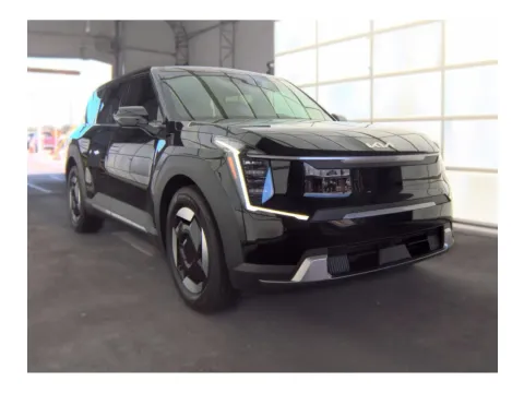 Photos of 2026 Kia EV9 Light Long Range for sale in Seffner, FL at Evo Motors