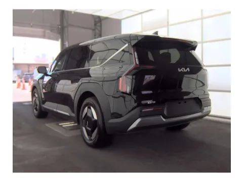 More photos of 2026 Kia EV9 Light Long Range at Evo Motors, FL