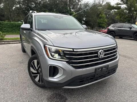 More photos of 2025 Volkswagen Atlas 2.0T SE w/Technology at Evo Motors, FL