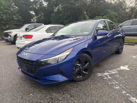 Photos of 2021 Hyundai Elantra SEL for sale in Seffner, FL at Evo Motors