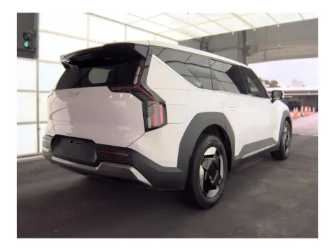 More photos of 2026 Kia EV9 Light Long Range at Evo Motors, FL