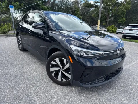 More photos of 2023 Volkswagen ID.4 Pro at Evo Motors, FL