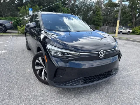 More photos of 2023 Volkswagen ID.4 Pro at Evo Motors, FL