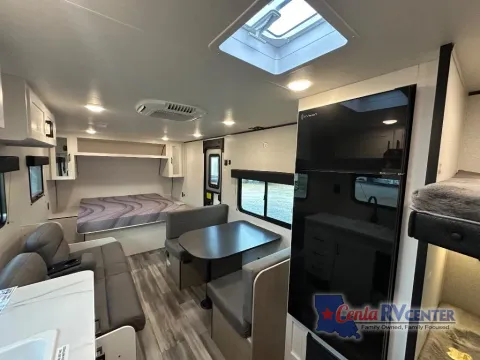 More photos of 2026 Jayco JAY FLIGHT SLX 250BH at Cenla RV Center - Alexandria, LA