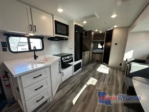 More photos of 2026 Jayco JAY FLIGHT SLX 284BHS at Cenla RV Center - Alexandria, LA