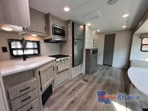 More photos of 2026 Coachmen RV CATALINA LEGACY 281QBUNK at Cenla RV Center - Alexandria, LA