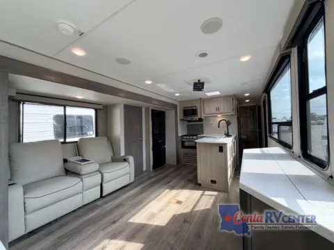 More photos of 2026 Coachmen RV CATALINA LEGACY 283RNR at Cenla RV Center - Alexandria, LA