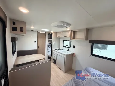 More photos of 2027 Jayco JAY FLIGHT SLX 170FQ at Cenla RV Center - Alexandria, LA