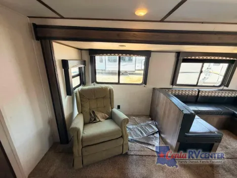 Photos of 2021 Forest River AVENGER 27DBS for sale in Alexandria, LA at Cenla RV Center - Alexandria