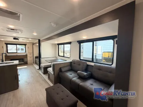 More photos of 2027 Forest River AVENGER 30PO at Cenla RV Center - Alexandria, LA