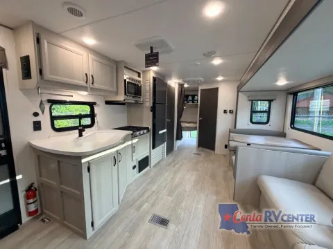 More photos of 2027 Coachmen RV CATALINA SUMMIT 261BHS-8 at Cenla RV Center - Alexandria, LA