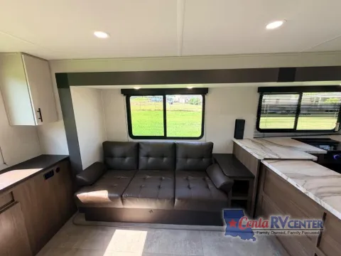 More photos of 2027 Forest River TRACER 286RL at Cenla RV Center - Alexandria, LA