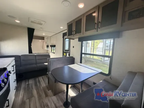 More photos of 2025 Jayco JAY FLIGHT 260BH at Cenla RV Center - Alexandria, LA