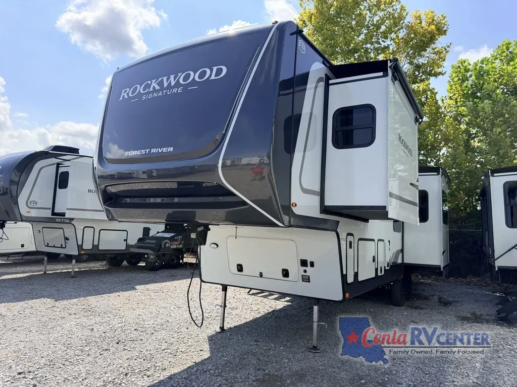 Unknown 2027 Forest River ROCKWOOD SIGNATURE 371RK for sale in Alexandria, LA