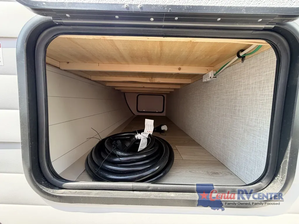 More photos of 2027 Jayco JAY FLIGHT SLX 261BHS at Cenla RV Center - Alexandria, LA