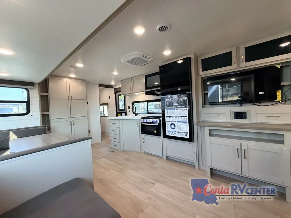 More photos of 2027 Jayco JAY FLIGHT SLX 280BHS at Cenla RV Center - Alexandria, LA