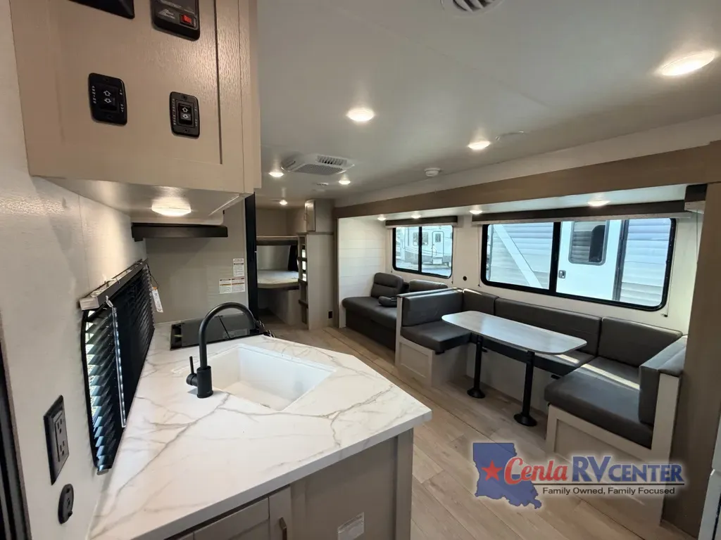 Photos of 2027 Jayco JAY FLIGHT SLX 280BHS for sale in Alexandria, LA at Cenla RV Center - Alexandria