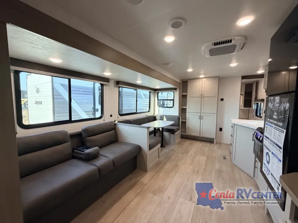 More photos of 2027 Jayco JAY FLIGHT SLX 280BHS at Cenla RV Center - Alexandria, LA