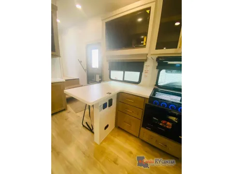 More photos of 2027 Forest River ROCKWOOD SIGNATURE 281SRK at Cenla RV Center - Alexandria, LA