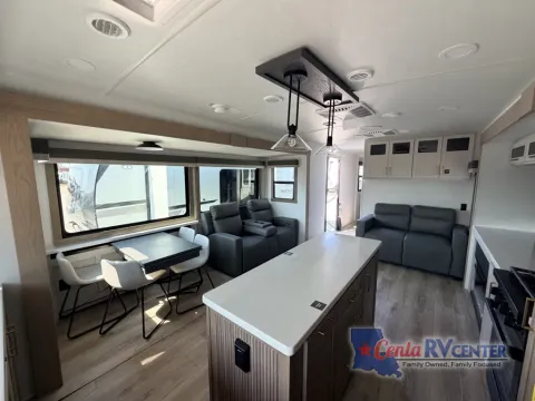 More photos of 2027 Forest River ROCKWOOD SIGNATURE 8391FK at Cenla RV Center - Alexandria, LA