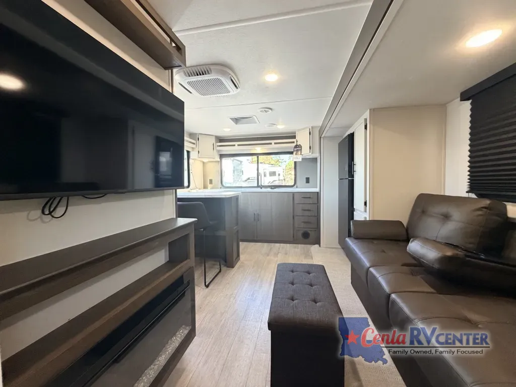 More photos of 2027 Forest River AVENGER 25RKM at Cenla RV Center - Alexandria, LA