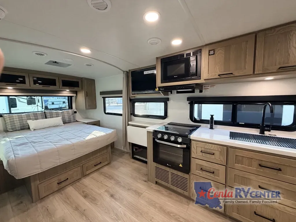 More photos of 2027 Forest River ROCKWOOD MINI 2205S at Cenla RV Center - Alexandria, LA