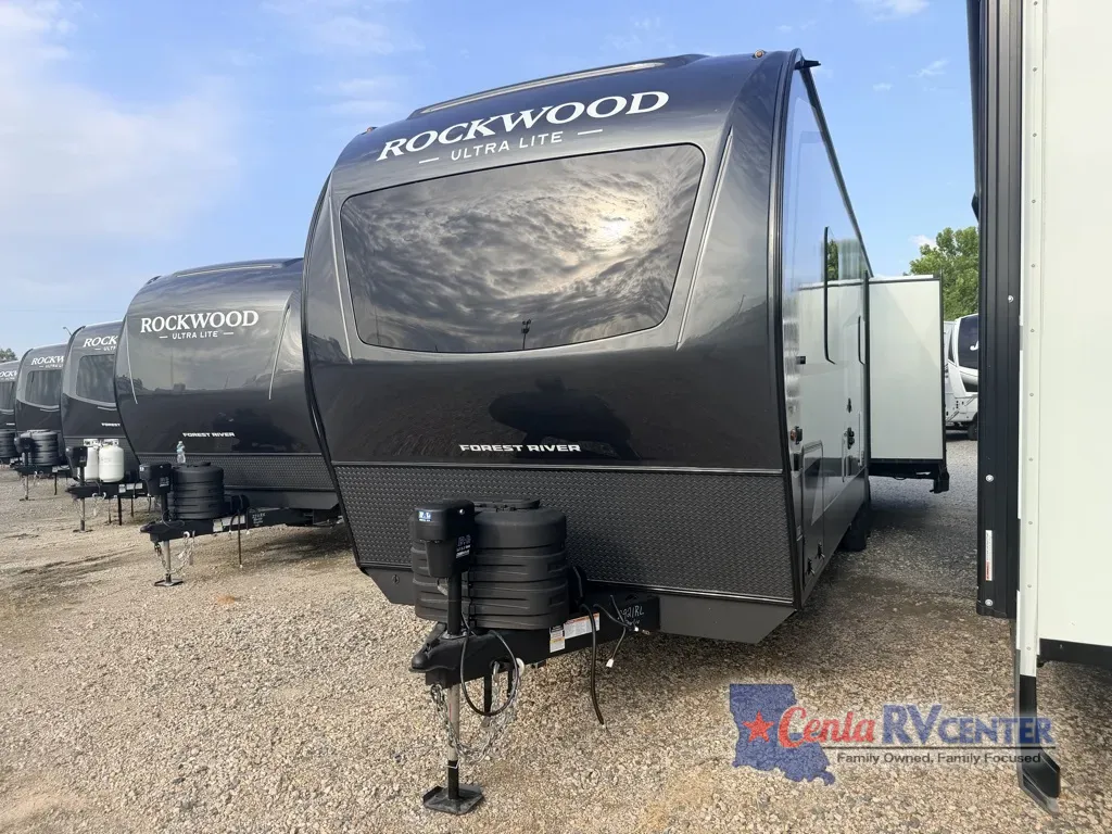 Unknown 2027 Forest River ROCKWOOD ULTRA LITE 2921RL for sale in Alexandria, LA