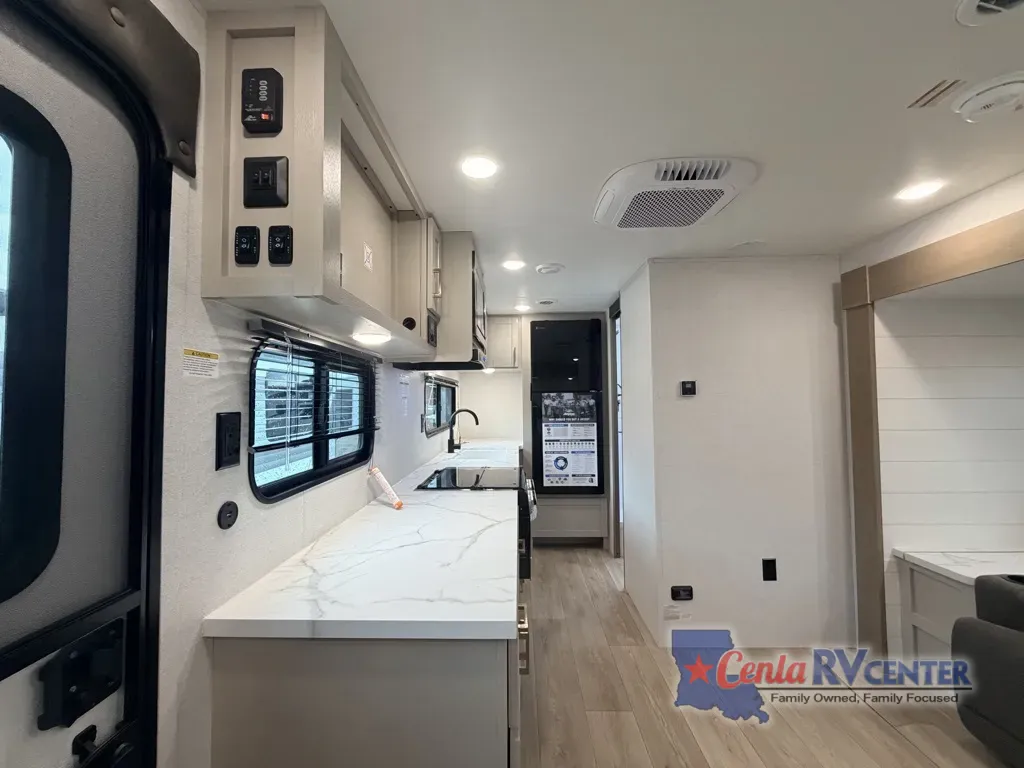 More photos of 2027 Jayco JAY FLIGHT SLX 200MKS at Cenla RV Center - Alexandria, LA