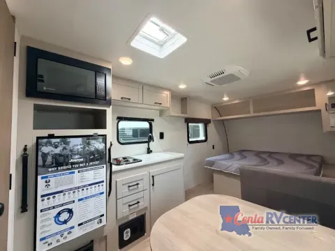More photos of 2027 Jayco JAY FLIGHT SLX 170FQ at Cenla RV Center - Alexandria, LA