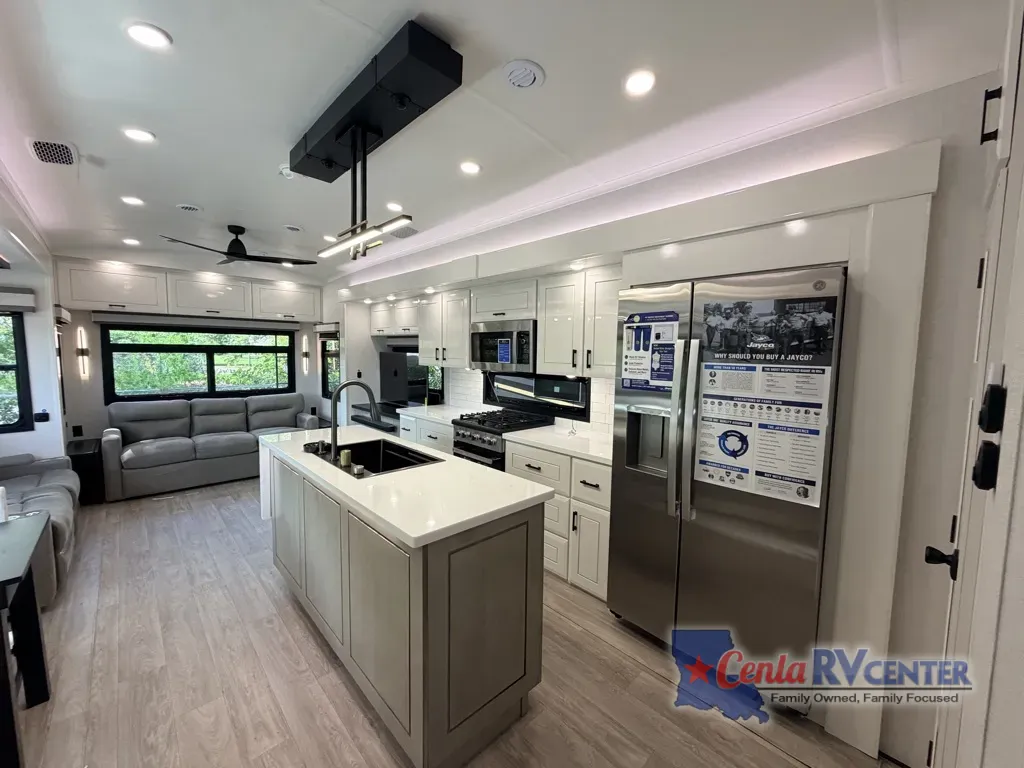 Photos of 2027 Jayco PINNACLE 39FBRL for sale in Alexandria, LA at Cenla RV Center - Alexandria