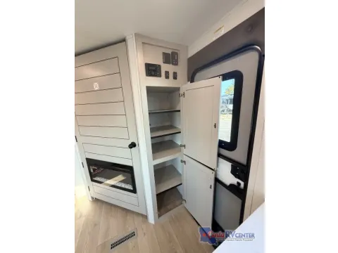 More photos of 2027 Jayco JAY FLIGHT SLX 265MWS at Cenla RV Center - Alexandria, LA