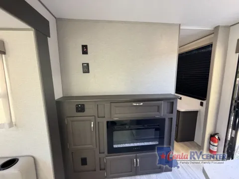 More photos of 2027 Coachmen RV CATALINA LEGACY 343BHTSLE at Cenla RV Center - Alexandria, LA