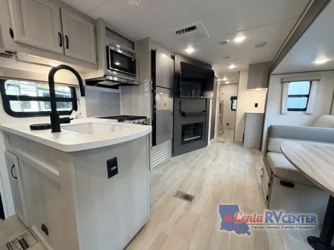 Photos of 2027 Coachmen RV CATALINA LEGACY 323BHDSCKLE for sale in Alexandria, LA at Cenla RV Center - Alexandria
