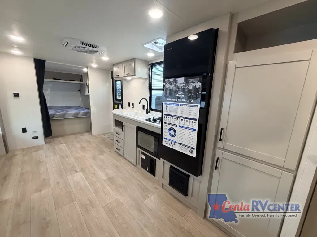More photos of 2027 Jayco JAY FLIGHT SLX 270BHS at Cenla RV Center - Alexandria, LA