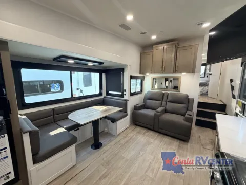 Photos of 2027 Jayco EAGLE HT 31QBH for sale in Alexandria, LA at Cenla RV Center - Alexandria