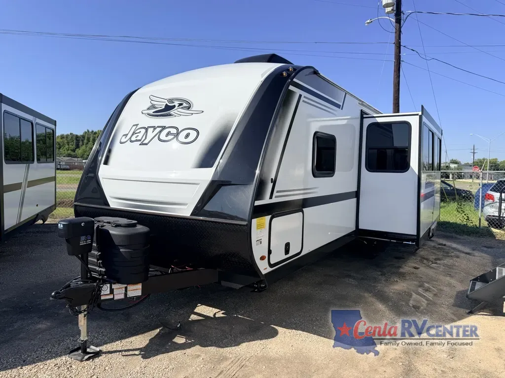 White 2027 Jayco JAY FEATHER 25RB for sale in Alexandria, LA