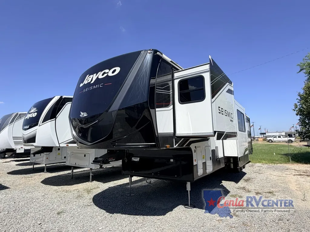 White 2026 Jayco SEISMIC 399 for sale in Monroe, LA