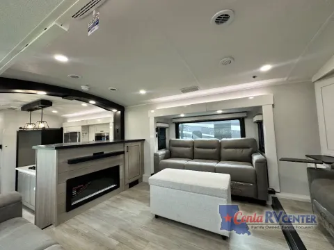 More photos of 2026 Jayco PINNACLE 39FLOK at Cenla RV Center - Monroe, LA